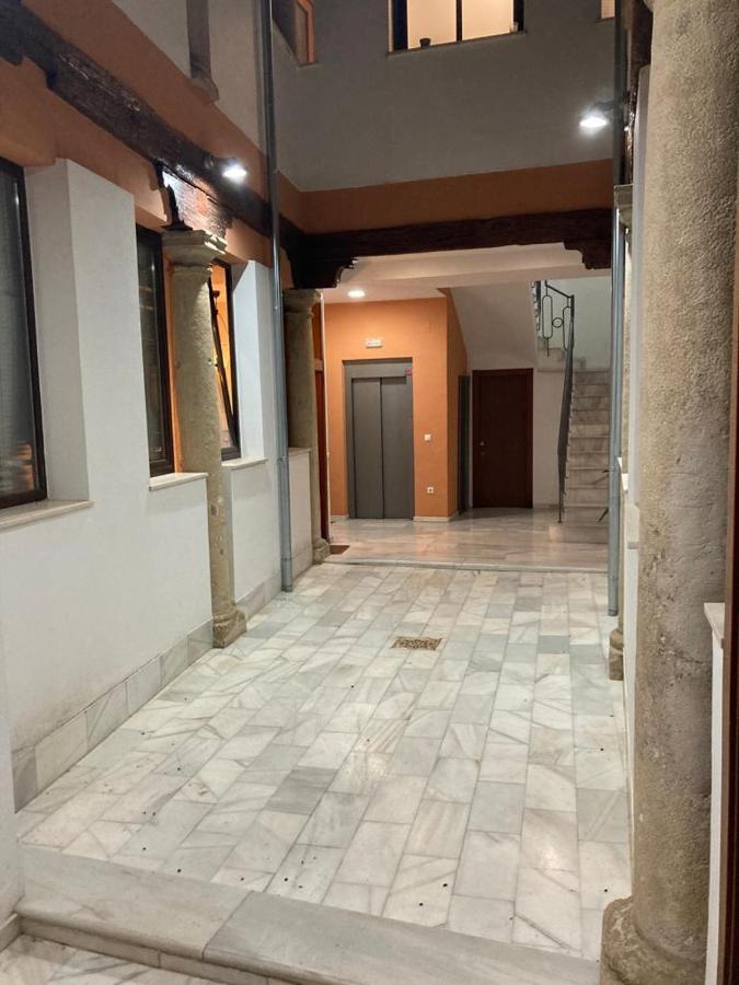 La Tinaja Alojamiento Centrico Con Encanto Ubeda  Exterior photo